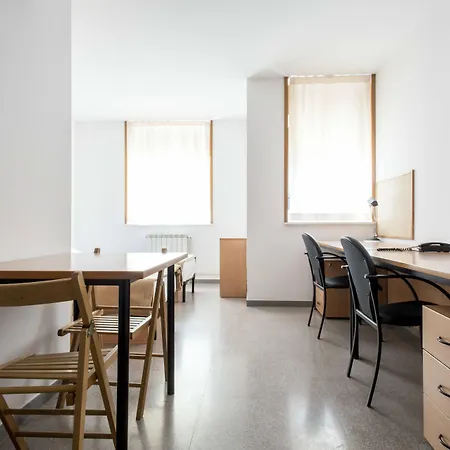 Residencia Universitaria Resa Campus De Montilivi بيت شباب