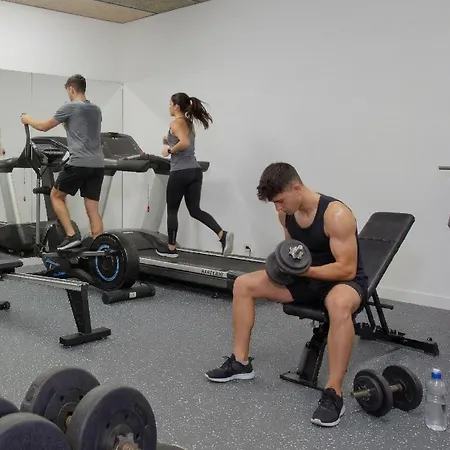 Residencia Universitaria Resa Campus De Montilivi بيت شباب *
