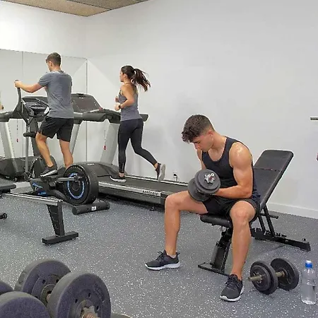 Residencia Universitaria Resa Campus De Montilivi بيت شباب