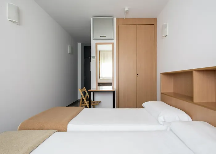 Residencia Universitaria Resa Campus De Montilivi Vandrerhjem *