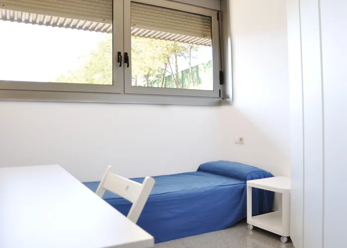 Residencia Universitaria Resa Campus De Montilivi بيت شباب